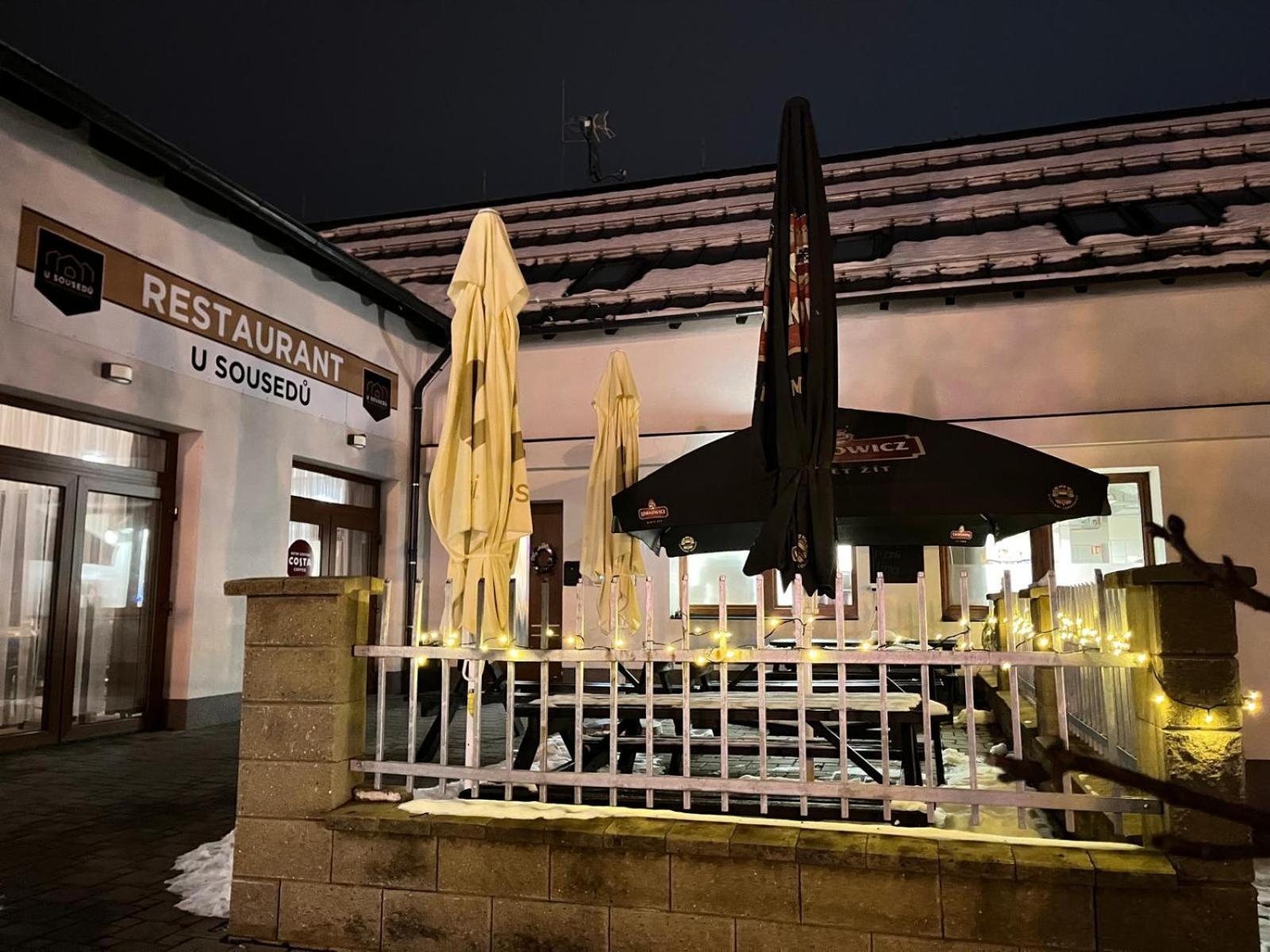 Penzion A Restaurace U Sousedu Strázny Exterior foto